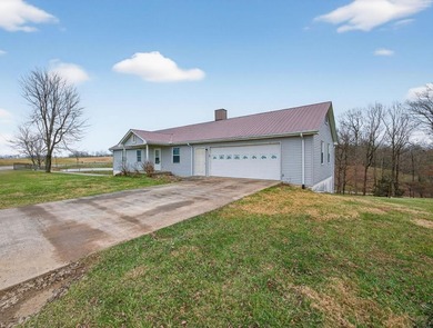 (private lake, pond, creek) Home For Sale in Monterey Tennessee