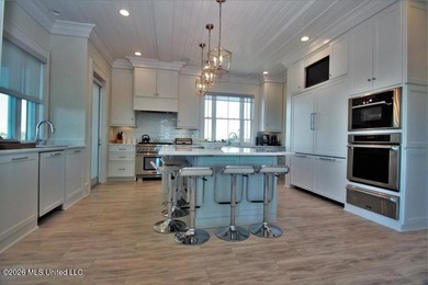 Magnificent home on peninsula overlooking the Bay! Greatroom - photo 13