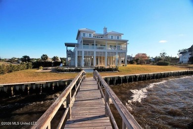 Magnificent home on peninsula overlooking the Bay! Greatroom - photo 48