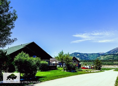 Palisades Reservoir Home For Sale in Alpine Wyoming