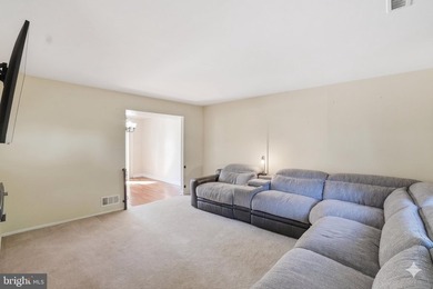 HUGE price improvement!!! Move-in ready 3-bed, 2.5-bath - photo 11