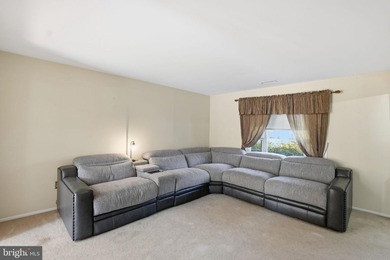 HUGE price improvement!!! Move-in ready 3-bed, 2.5-bath - photo 12