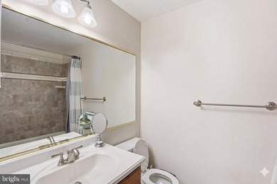 HUGE price improvement!!! Move-in ready 3-bed, 2.5-bath - photo 20