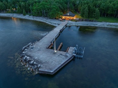 A very RARE property with 354' of waterfront, 225' long - photo 31
