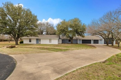 Lake Home For Sale in Gainesville, Texas