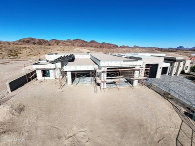 Luxury meets adventure in Havasu Riviera's prestigious Flat - photo 2