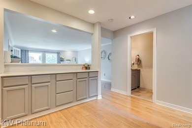 Rare opportunity to own a beautifully updated waterfront condo - photo 12