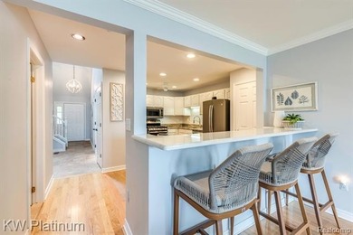Rare opportunity to own a beautifully updated waterfront condo - photo 13