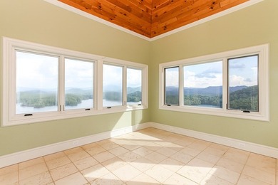 Nestled in the highly sought-after Thunderbird community, this - photo 14