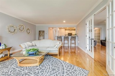 Rare opportunity to own a beautifully updated waterfront condo - photo 14