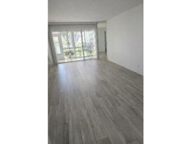 Welcome to this 2-bed/2-bath condo located in Poinciana Country - photo 5