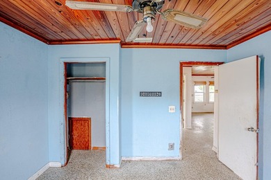 Located in the heart of Laguna Beach, this charming 2 bedroom - photo 16