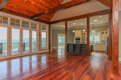 Nestled in the highly sought-after Thunderbird community, this - photo 16