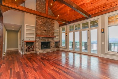 Nestled in the highly sought-after Thunderbird community, this - photo 17