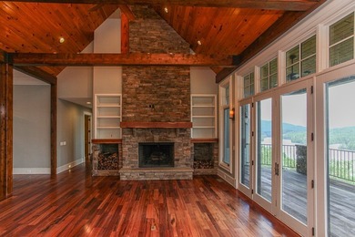 Nestled in the highly sought-after Thunderbird community, this - photo 18