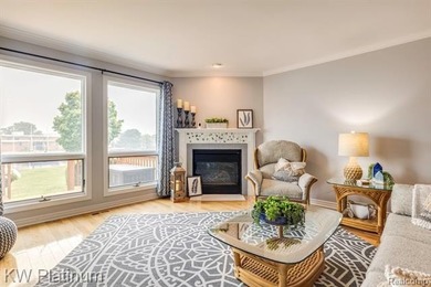 Rare opportunity to own a beautifully updated waterfront condo - photo 18