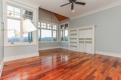 Nestled in the highly sought-after Thunderbird community, this - photo 21