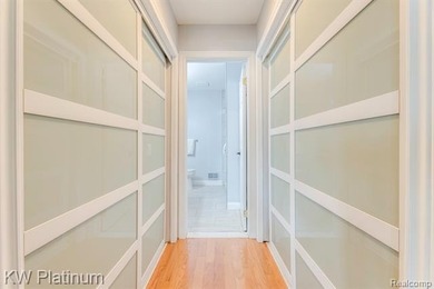 Rare opportunity to own a beautifully updated waterfront condo - photo 22