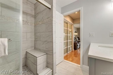 Rare opportunity to own a beautifully updated waterfront condo - photo 24