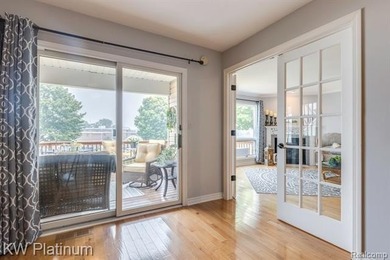 Rare opportunity to own a beautifully updated waterfront condo - photo 27