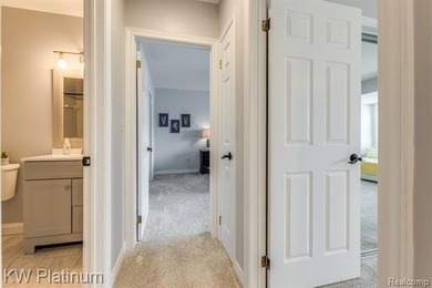 Rare opportunity to own a beautifully updated waterfront condo - photo 28