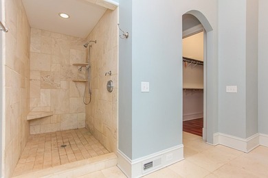 Nestled in the highly sought-after Thunderbird community, this - photo 29