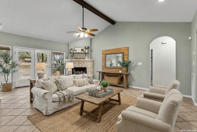 Lake Medina Home For Sale in Pipe Creek Texas