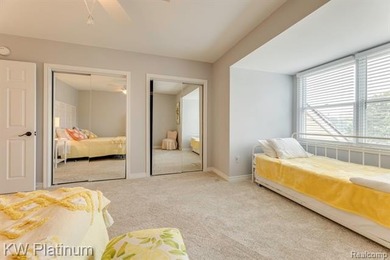 Rare opportunity to own a beautifully updated waterfront condo - photo 32