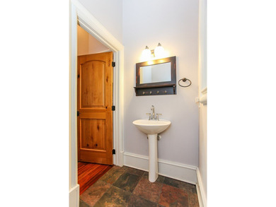 Nestled in the highly sought-after Thunderbird community, this - photo 34