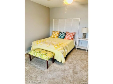 Rare opportunity to own a beautifully updated waterfront condo - photo 34
