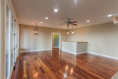 Nestled in the highly sought-after Thunderbird community, this - photo 40