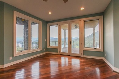 Nestled in the highly sought-after Thunderbird community, this - photo 45