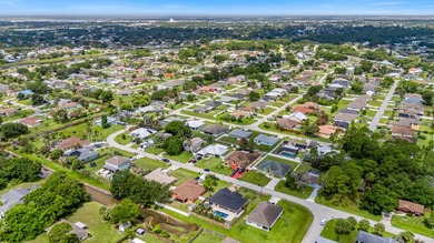 Florida living shines in this beautifully maintained pool home - photo 46