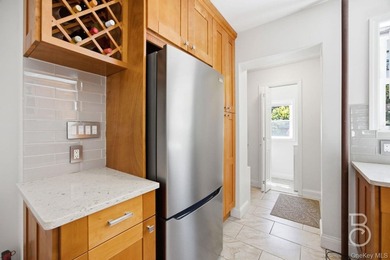This beautifully renovated and meticulously maintained - photo 8