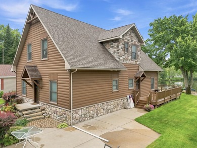 Lake James GEM! Huge over 3000 SQ foot Chalet on main body of - photo 5