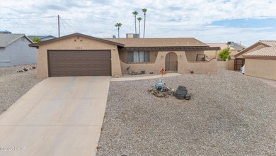 Furnished Southside Home with Lake Views! This 3-bedroom - photo 1