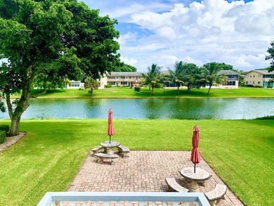Lake Condo For Sale in West Palm Beach, Florida