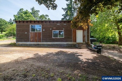 Bring your ideas to this 1.6 acre private lot on the outskirts - photo 10