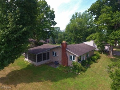 Lake Home ActiveUnderContr in Sherrodsville, Ohio