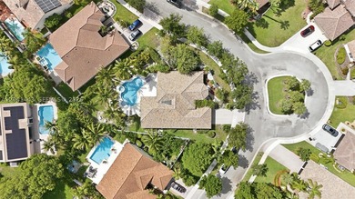 Discover your own private oasis in the heart of Weston! Situated - photo 7