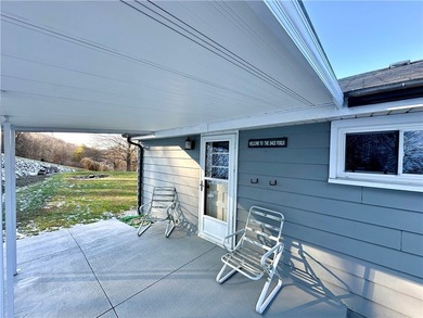 This inviting ranch-style home offers the ease and comfort of - photo 8