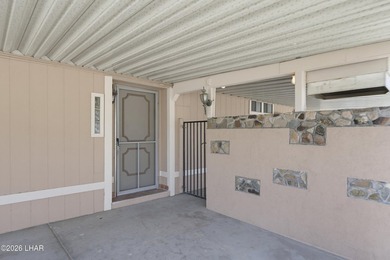 Beautifully refreshed inside and out, this move-in-ready home - photo 5