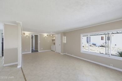 Beautifully refreshed inside and out, this move-in-ready home - photo 6