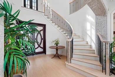 Boca Raton elegance meets European elan at this lakefront - photo 3
