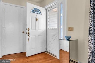 **PRICE IMPROVEMENT** Step into this beautifully maintained - photo 7