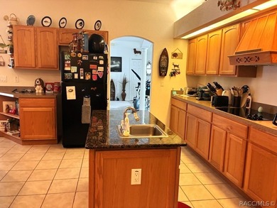 Welcome to this beautifully maintained 3-bedroom, 2-bathroom - photo 13