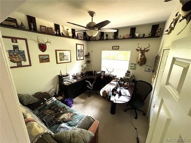 Welcome to this beautifully maintained 3-bedroom, 2-bathroom - photo 15