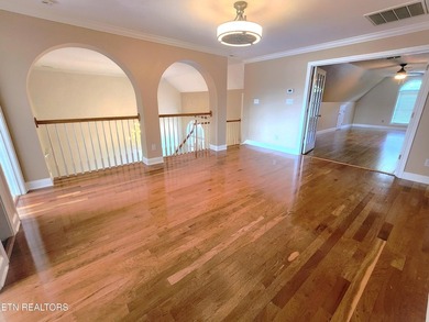 Step into this beautiful home with cathedral ceiling in the - photo 20