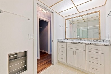 Some of the phots have been Virtually Staged. Luxurious - photo 22