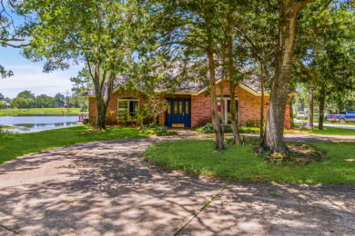 Beautiful & Spacious Waterfront Home on Westwood Lake! - photo 2
